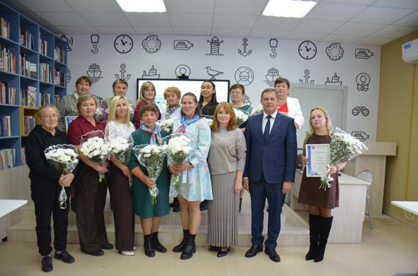 Делились горестями и радостями
