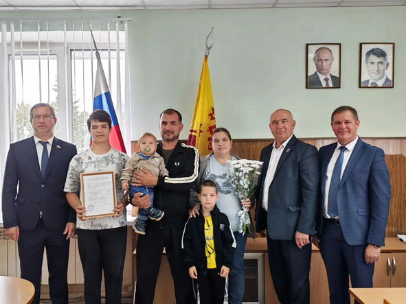 Счастливый день семьи Демьяновых