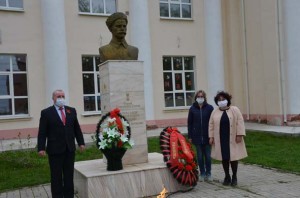 Герои живут в нашей памяти
