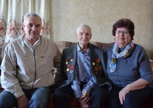 Служа закону служил народу